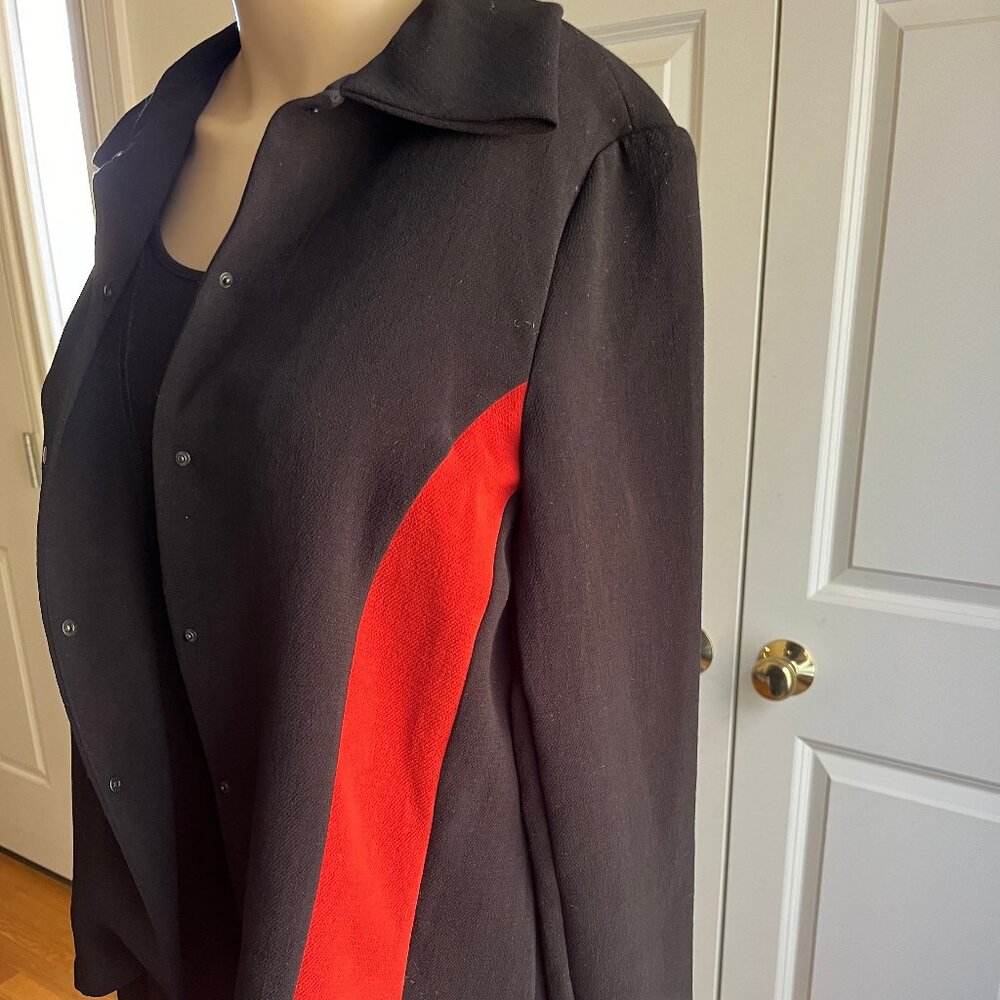 Vintage women blazer Size Medium.